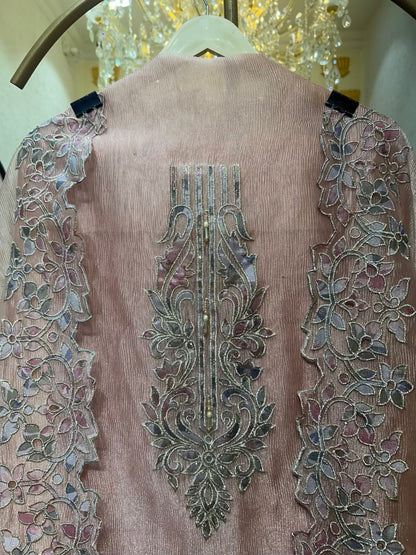 Zehraah Cutwork Veil Suit (Peach)