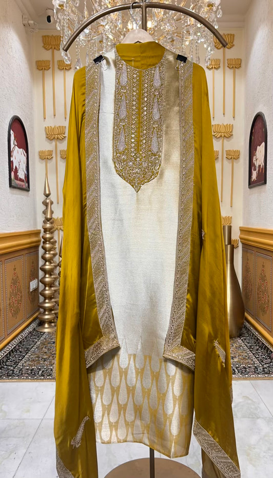 Aayra Zari Utsav Suit (Yellow)