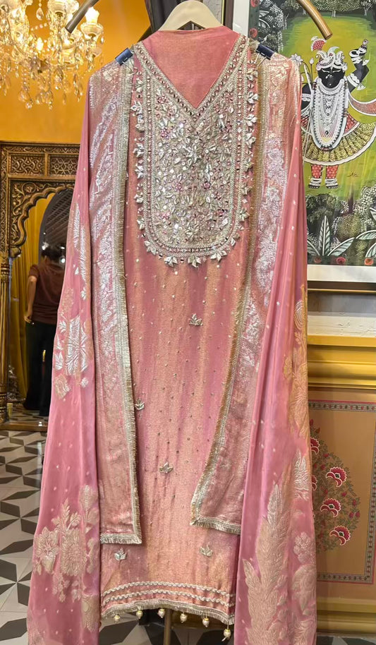 Hayat-e-Husn (Pink)