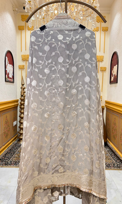 Gulnaar Viraasat Suit