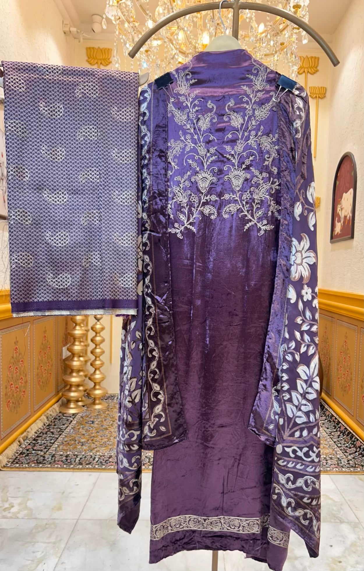 Riyanza Velvet Brocade Suit (Purple)