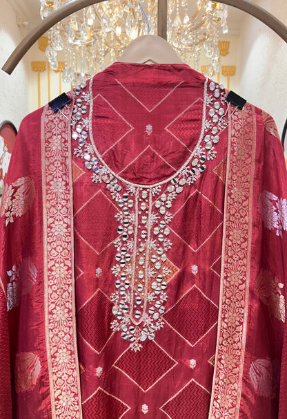 Rajsi Noor Suit