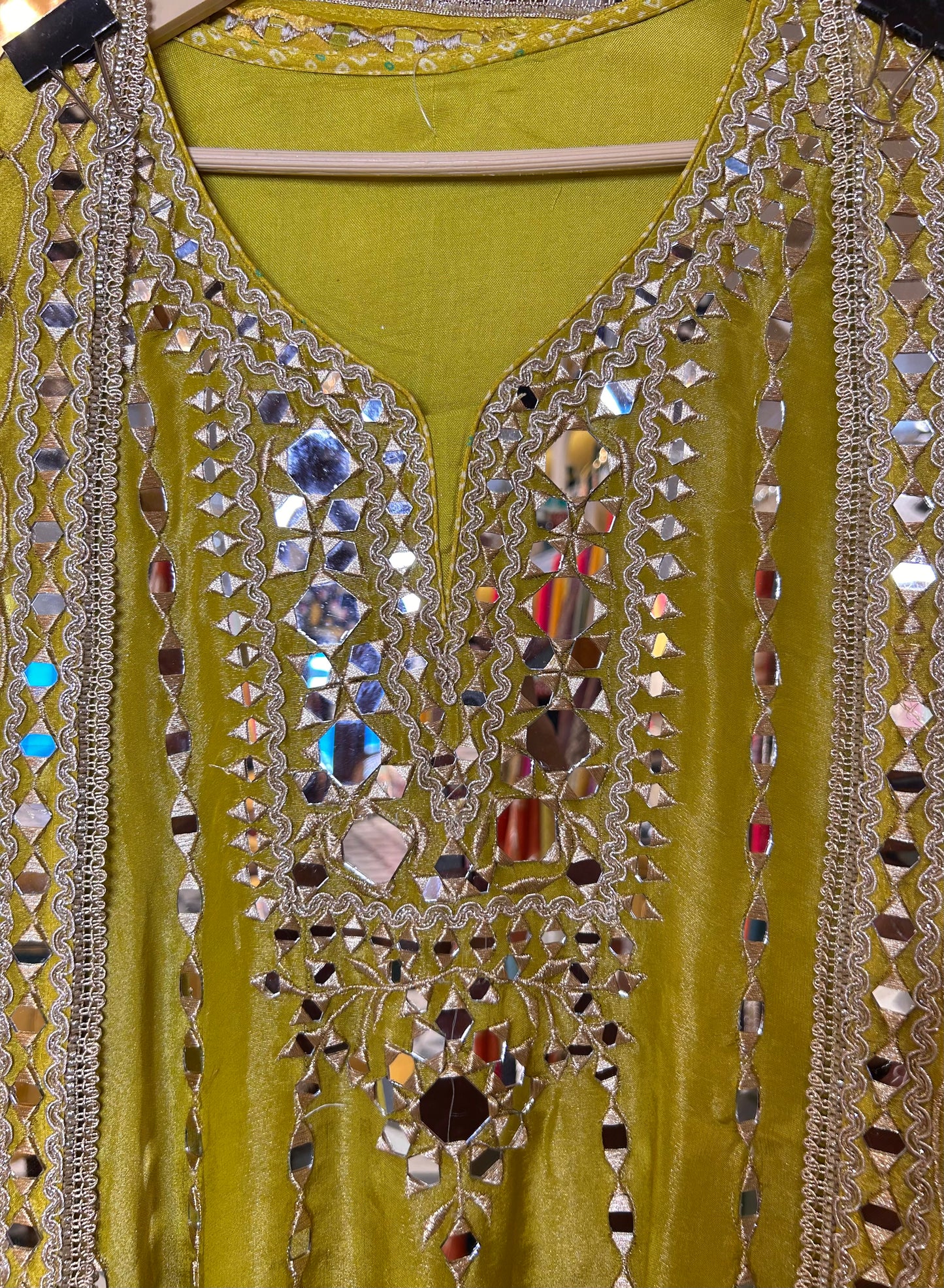 Zarqash Bandhej Suit (Lemon Green)