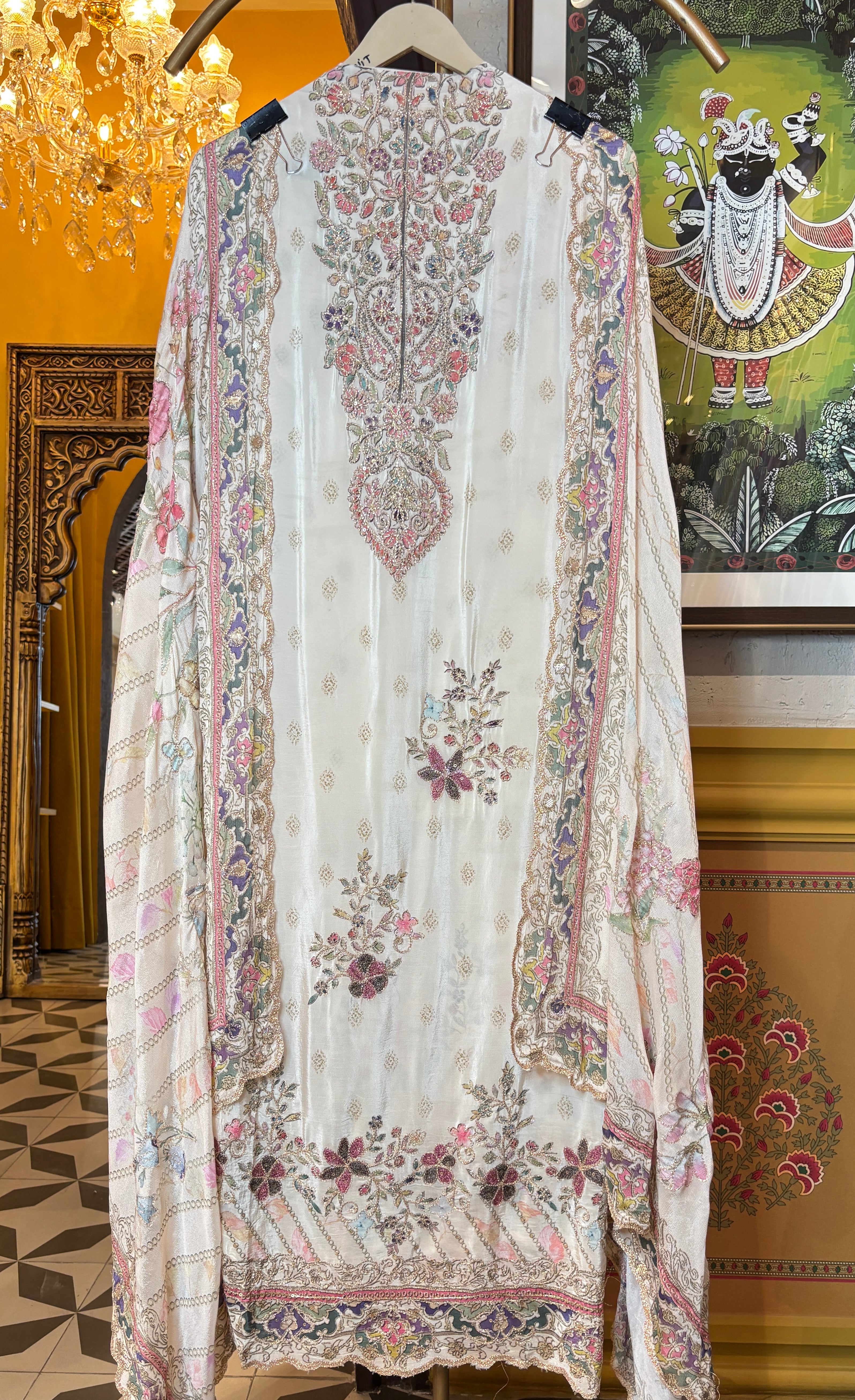 Saanve Crepe Suit (Ivory)