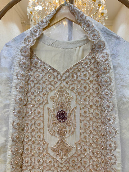 Vihana Cutdana Silk Suit