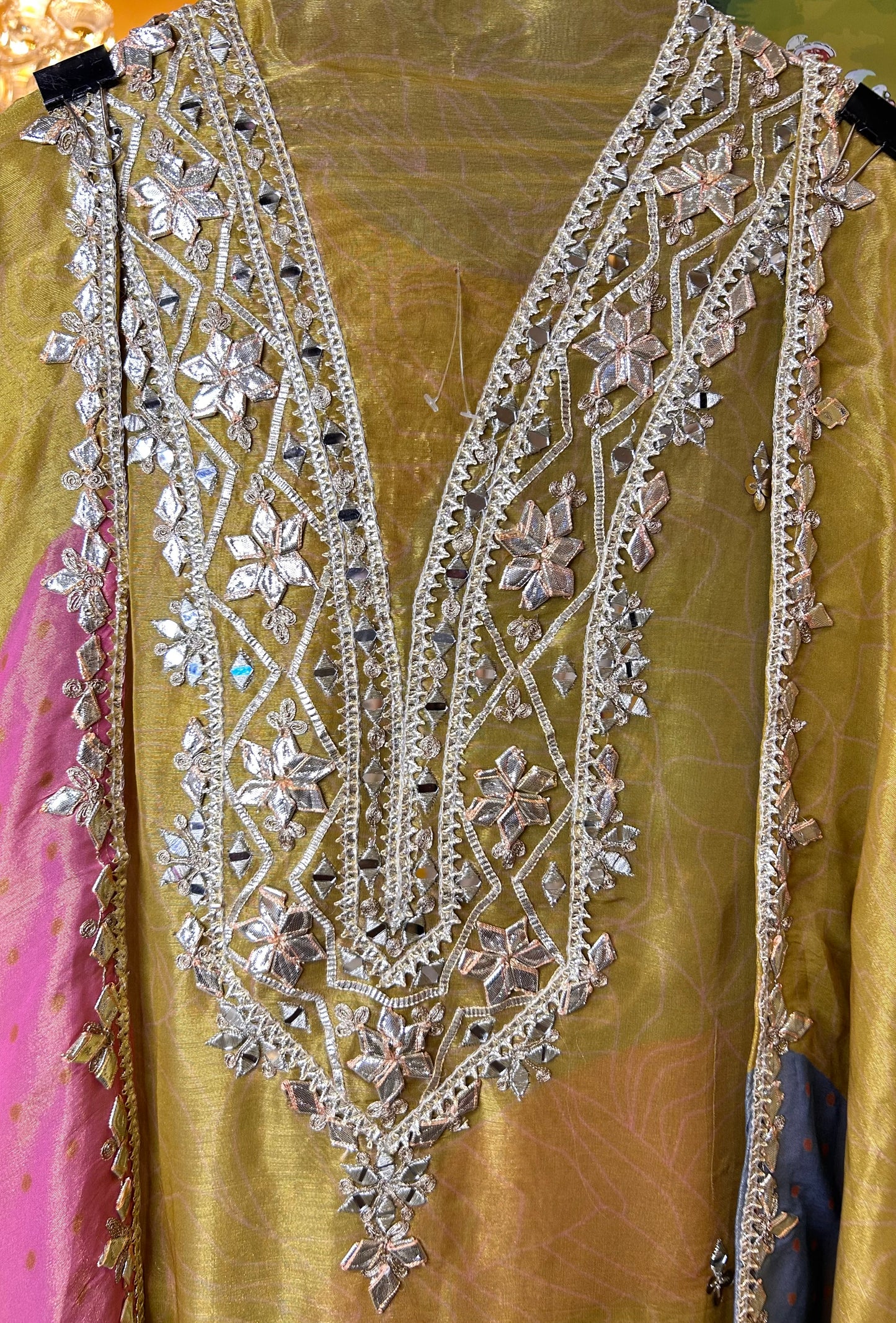 Gulzaar-e-Noor (Yellow)