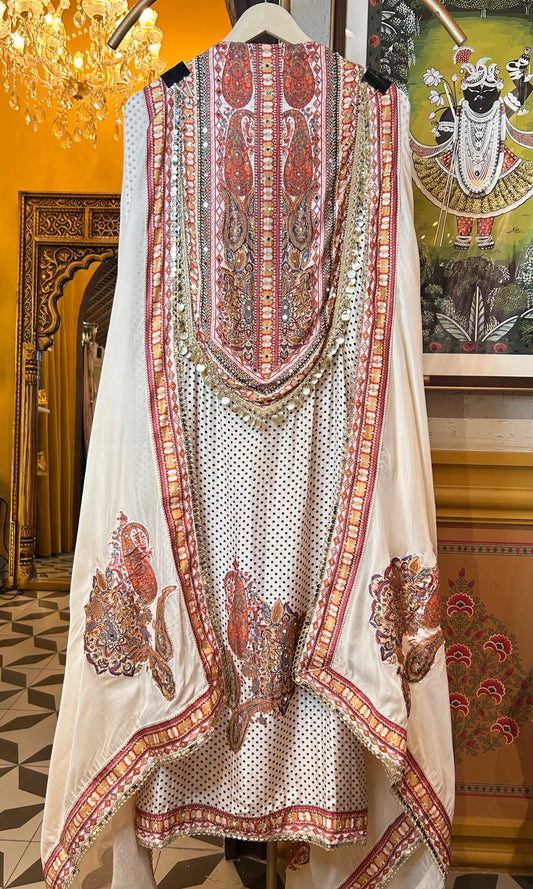 Tabeer Muslin Suit (Ivory)