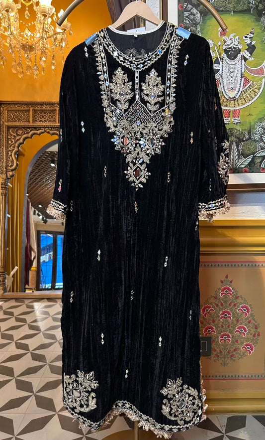 Shahnoor Velvet Slit Dress (Black)