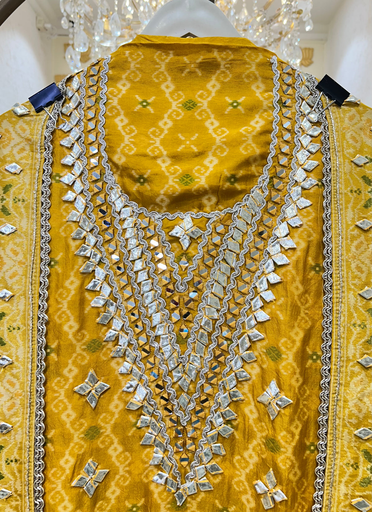 Rangriti Gota Suit