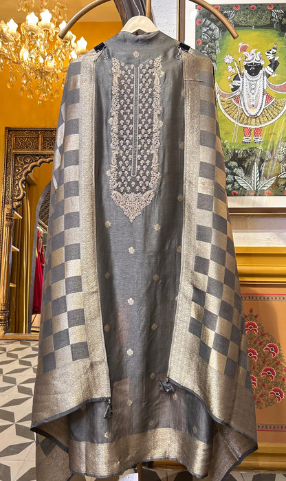 Élarisse D’Or Pure Silk Suit
