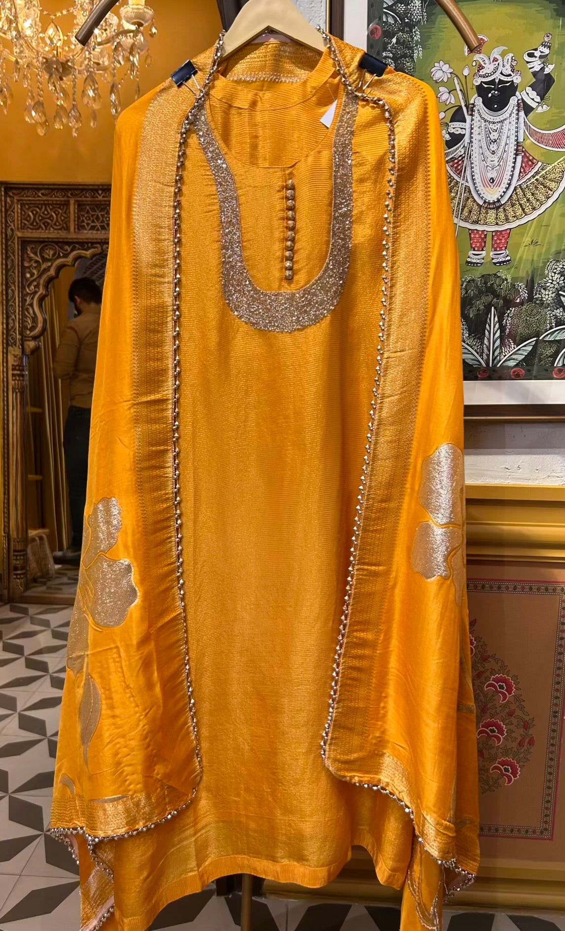 Meerbaaz Banarasi Suit (Yellow)
