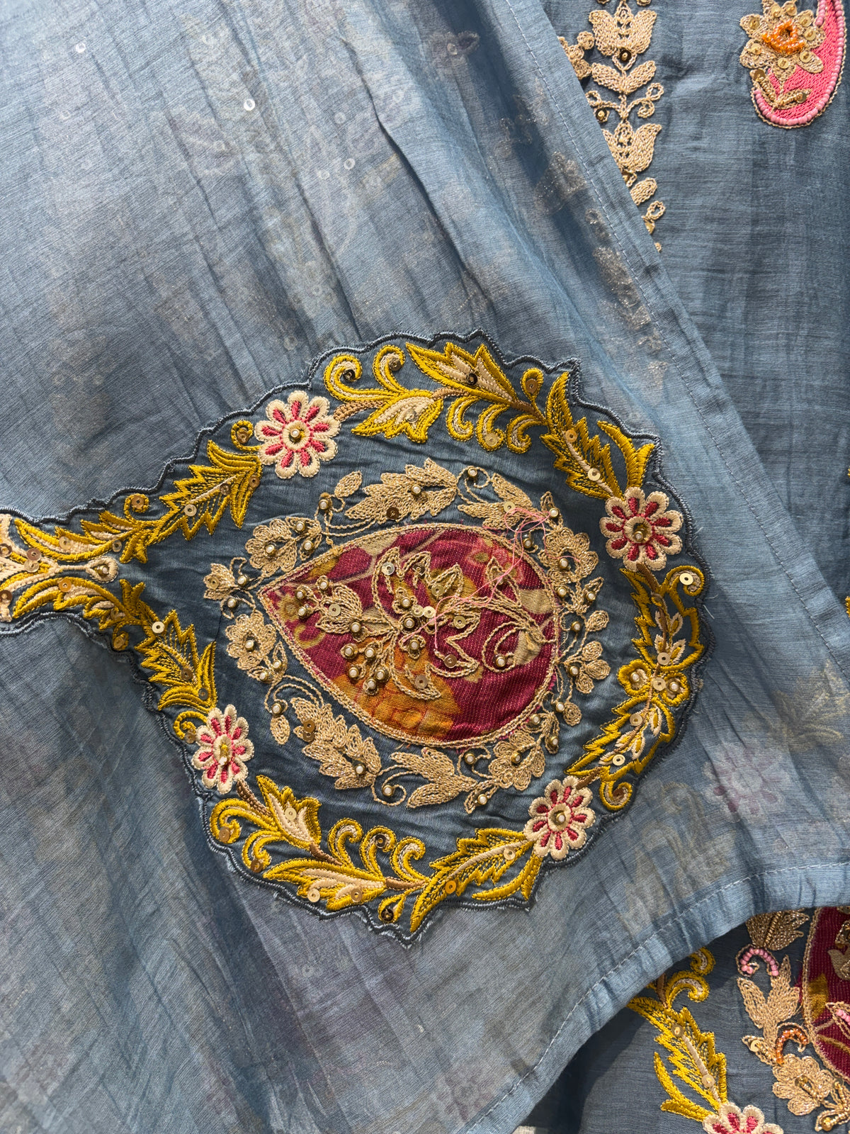 Vedaara Mul Chanderi Suit