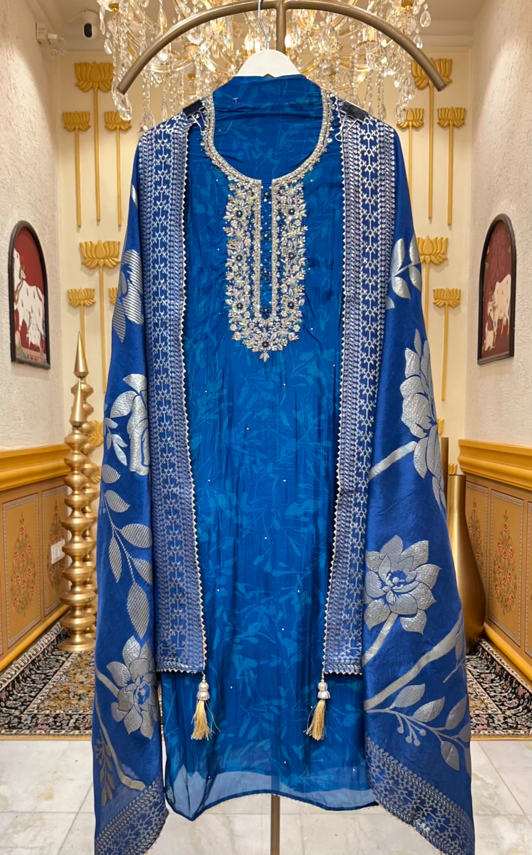 Arzini Silk Riwayat Suit (Blue)