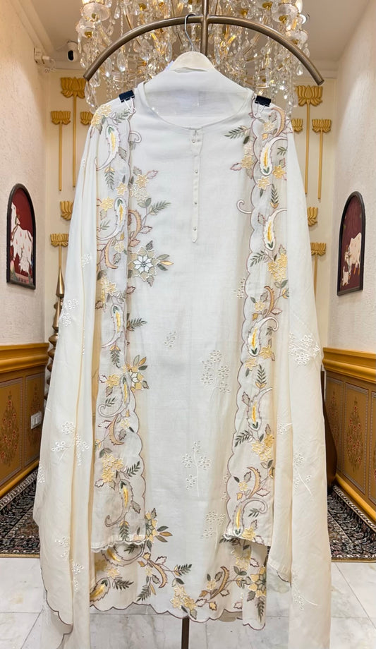 Husna Mul Embroidery Suit (Ivory)
