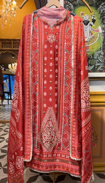 Ameera-é-Patola Suit (Rust)