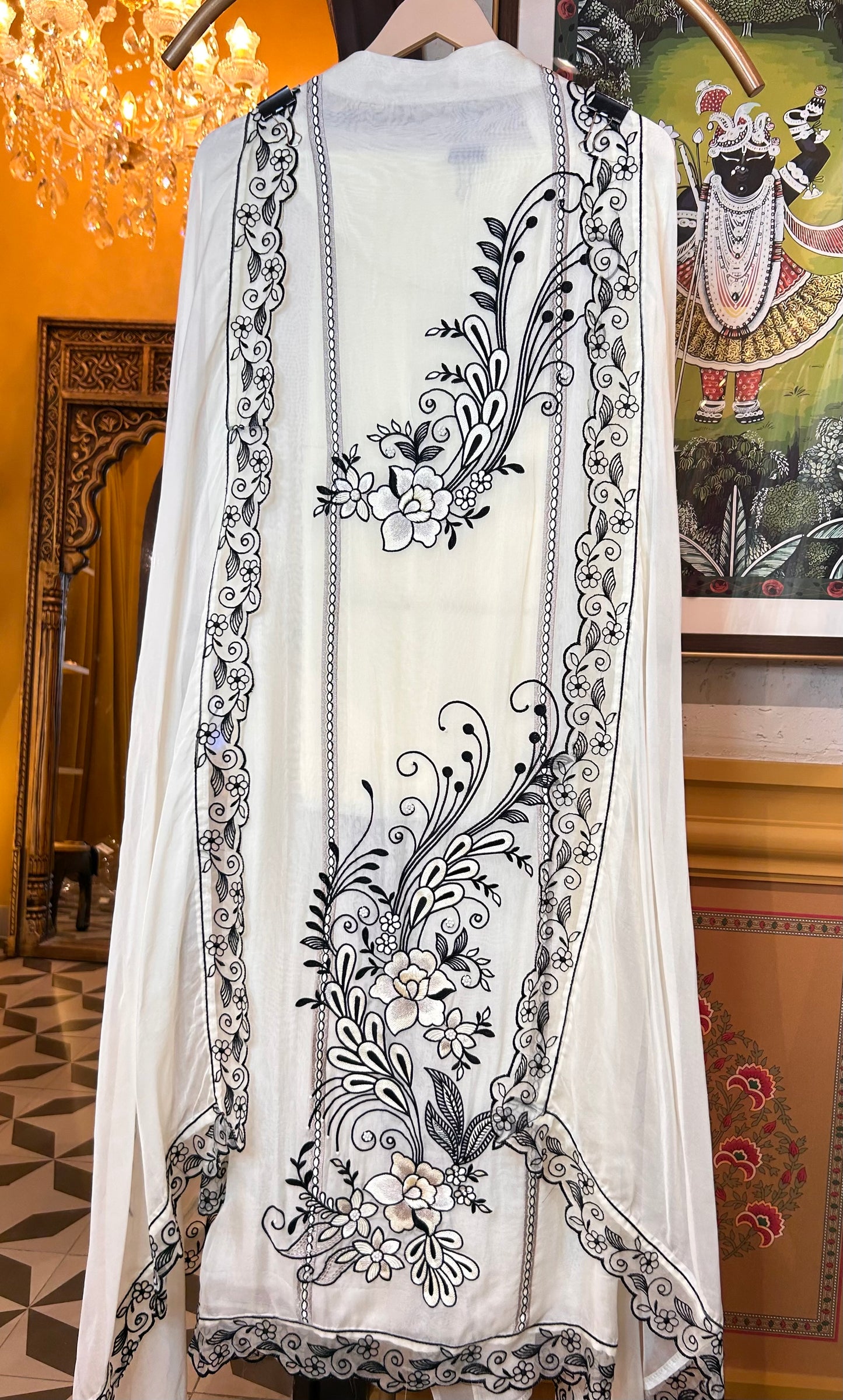 Viraahi Organza Suit (Ivory)