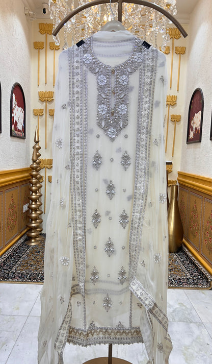 Iraaya Pearl Radiance Suit (Ivory)