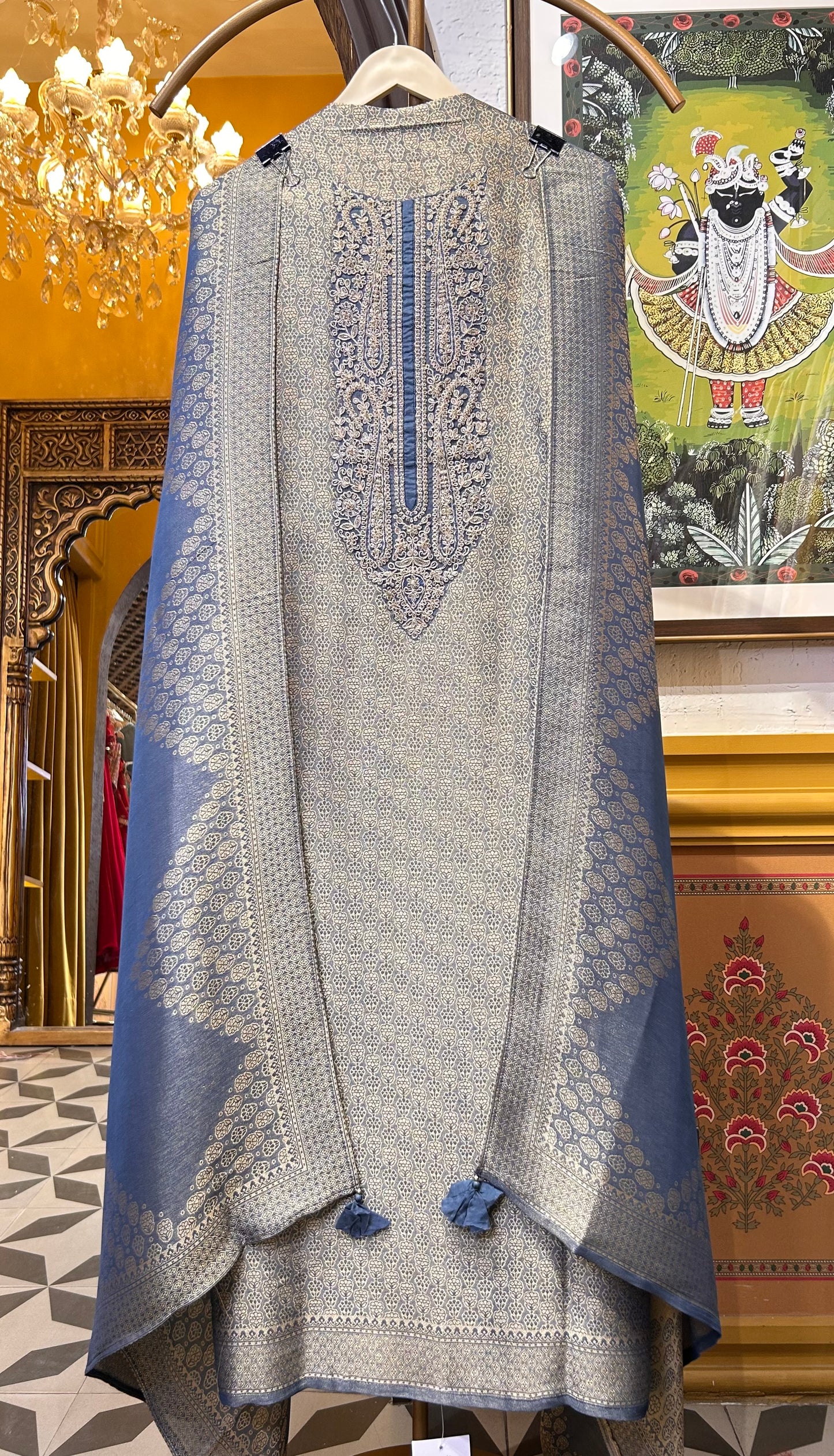 Rivéa Banarasi Suit