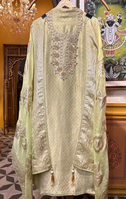 Sabeira Organza Suit (Pista Green)