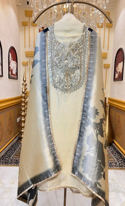 Zarmina Aaina Élan Suit