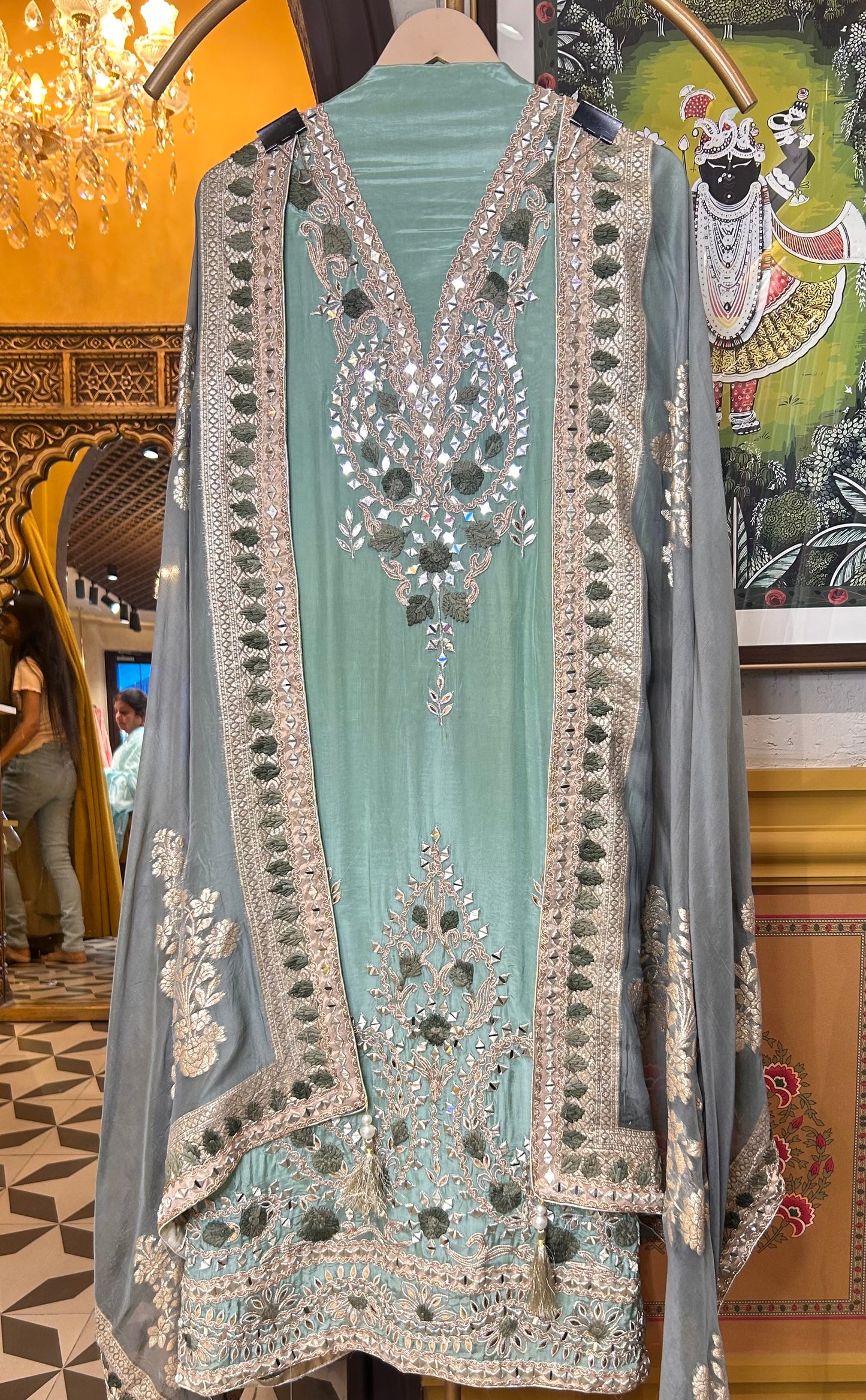 Zarreen Adaa Silk Suit (Green)