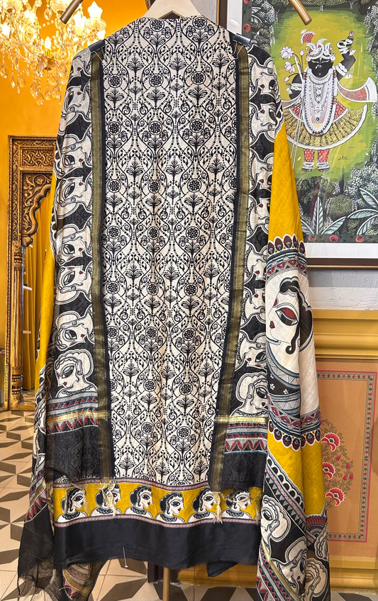 Ira Maheshwari Suit