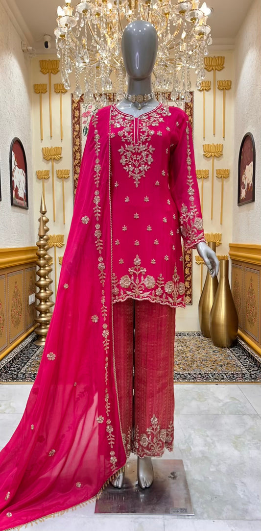 Zehraani Chinon Élan Set (Magenta)