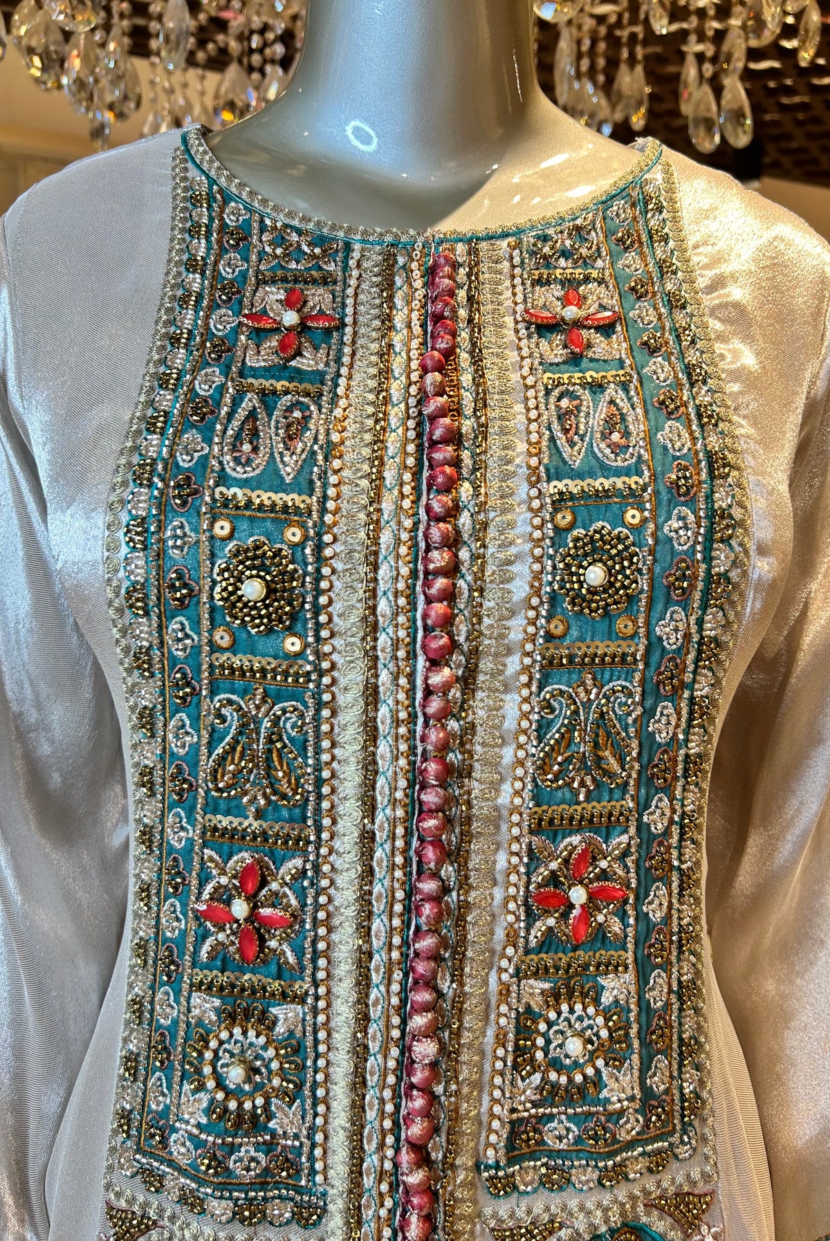 Noorza Pakistani Choga Set