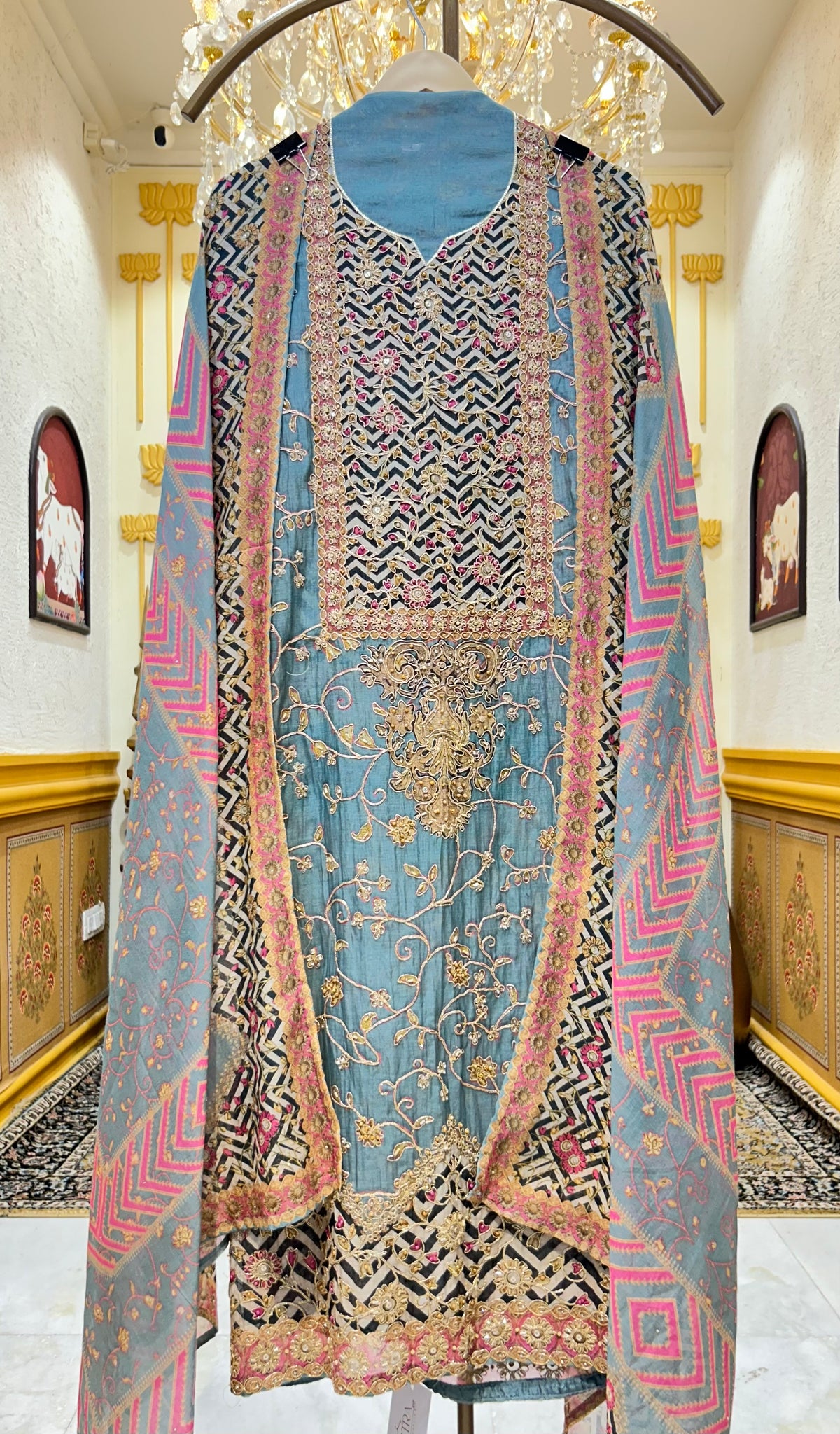 Eshvarya Mul Chanderi Suit