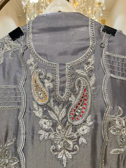 Zehraani Cutdana Élan Suit (Silver Grey)