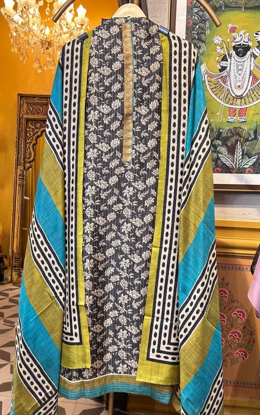 Husn-e-Rangrez (Black & Blue)