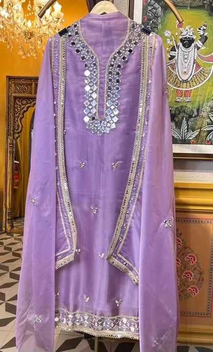 Sajda-e-Noor (Lavender)