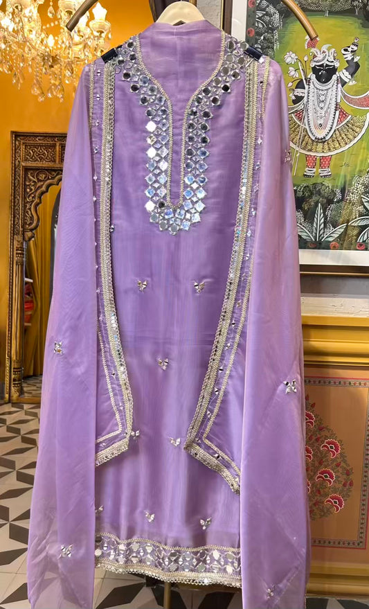 Sajda-e-Noor (Lavender)