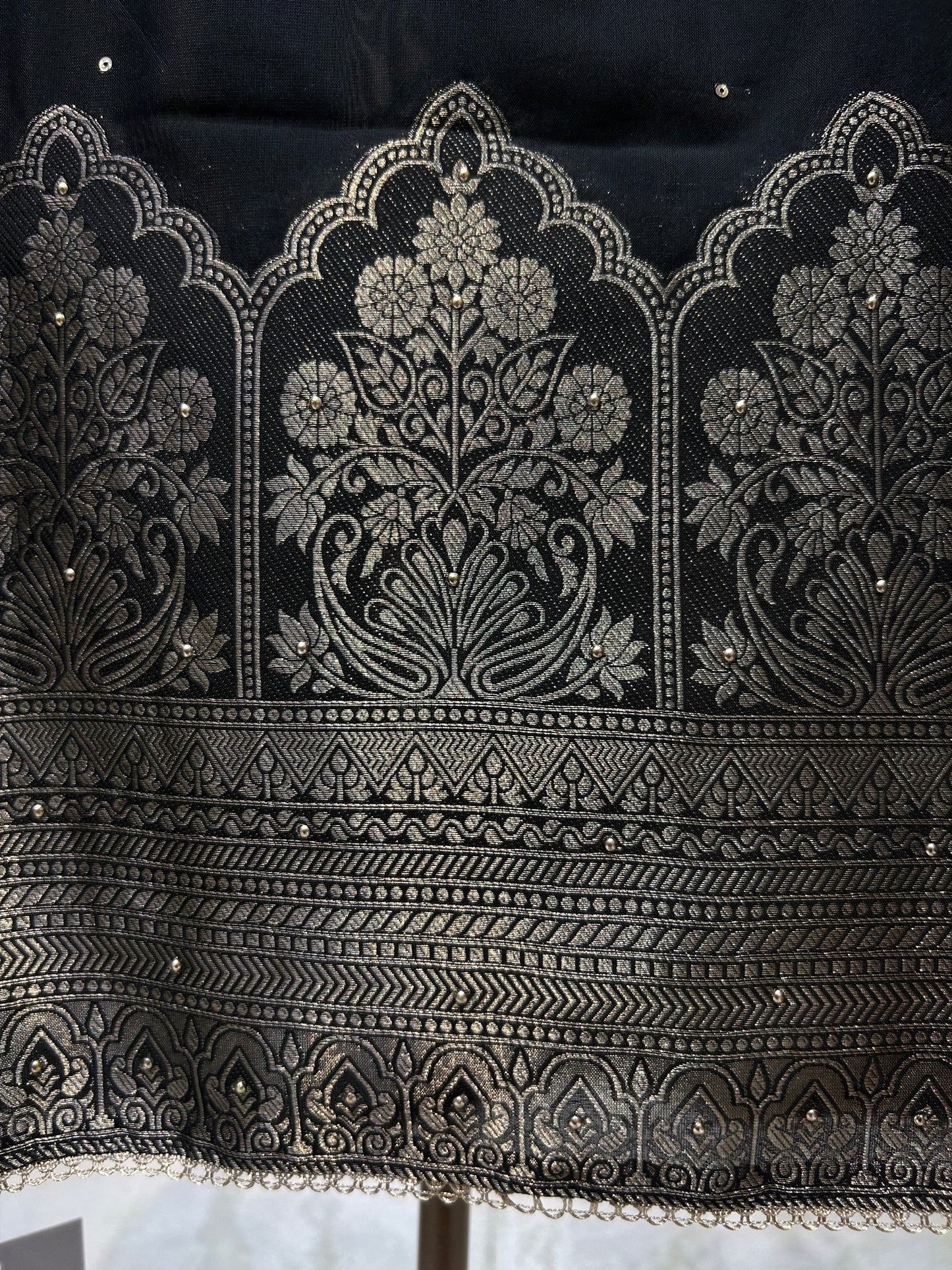 Banoré Élégance Suit