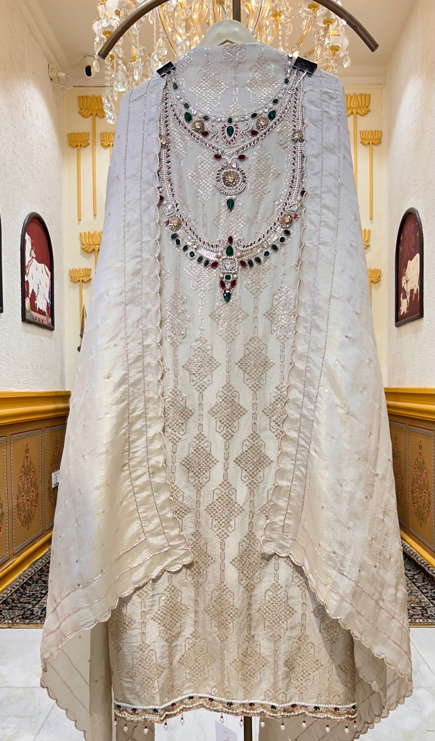 Chand Aangan Suit