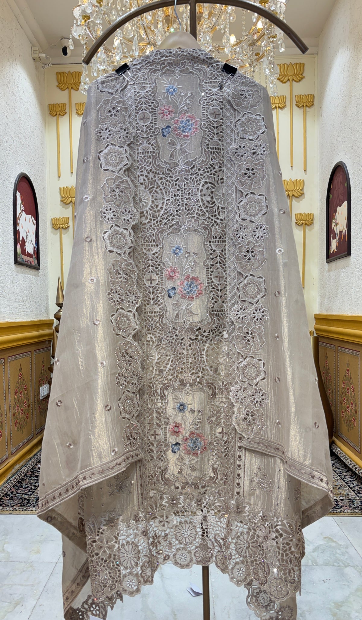 Chandriva Tissue Suit
