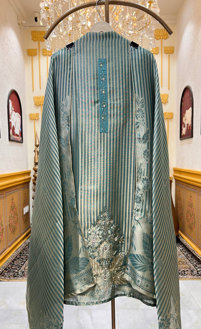 Aarna Banarasi Suit