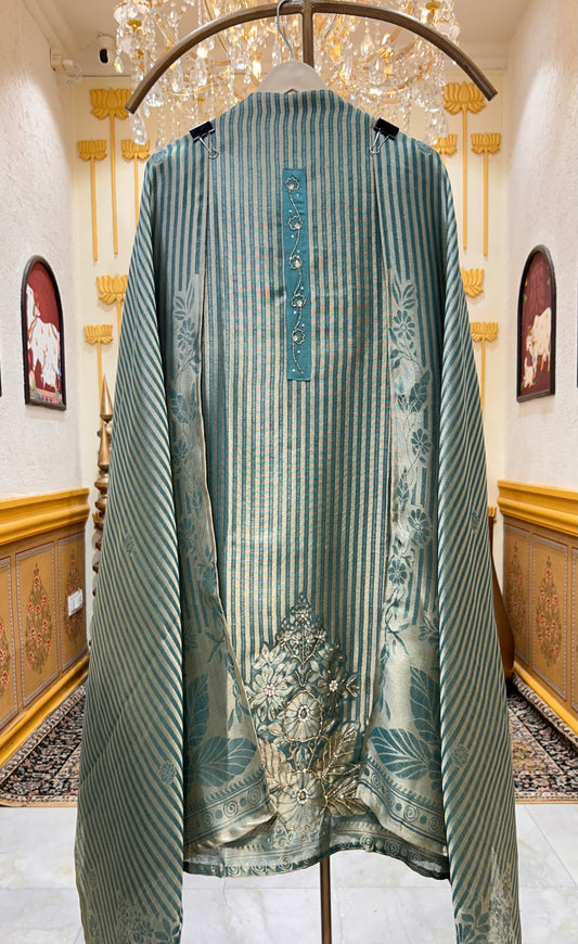 Aarna Banarasi Suit