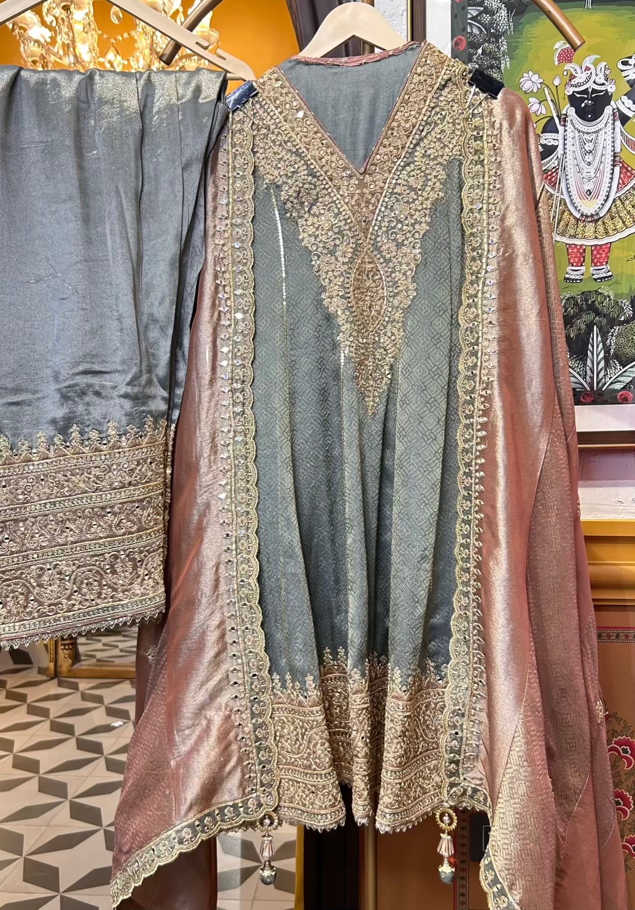 Mehrunisa Élan Suit (Powder Green)