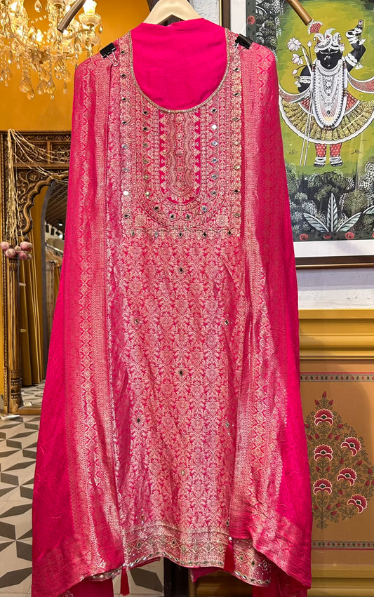 Zarq-e-Aaina (Magenta)