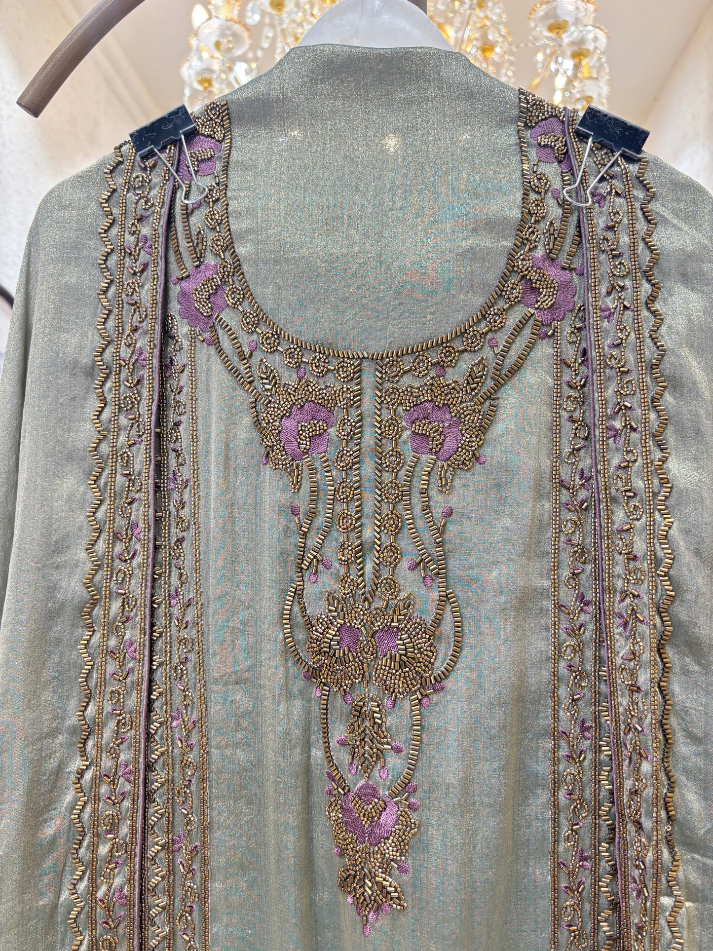 Roshnara Threads Suit