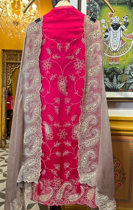Nayab Organza Suit (Pink)