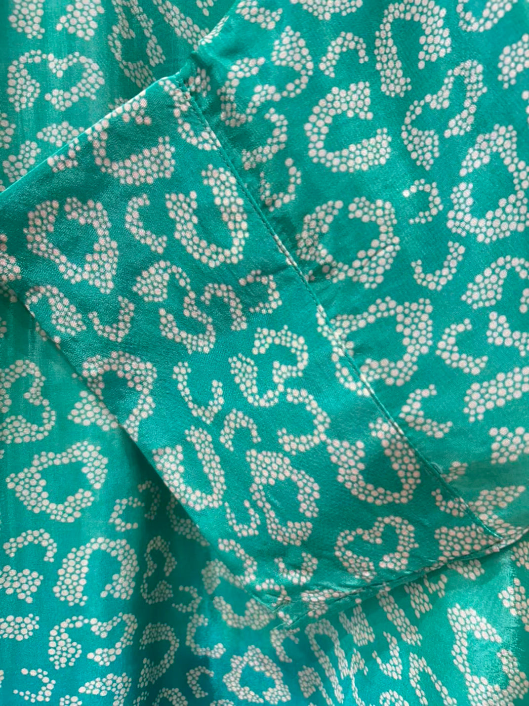 Zenvia Sequin Neckline Co-ord