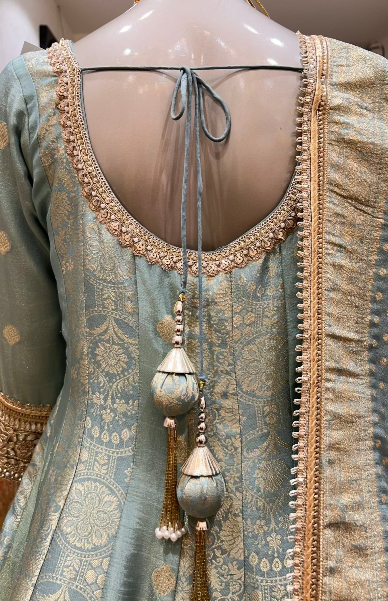 Elvaira Banarasi Shringaar Anarkali (Sea Green)