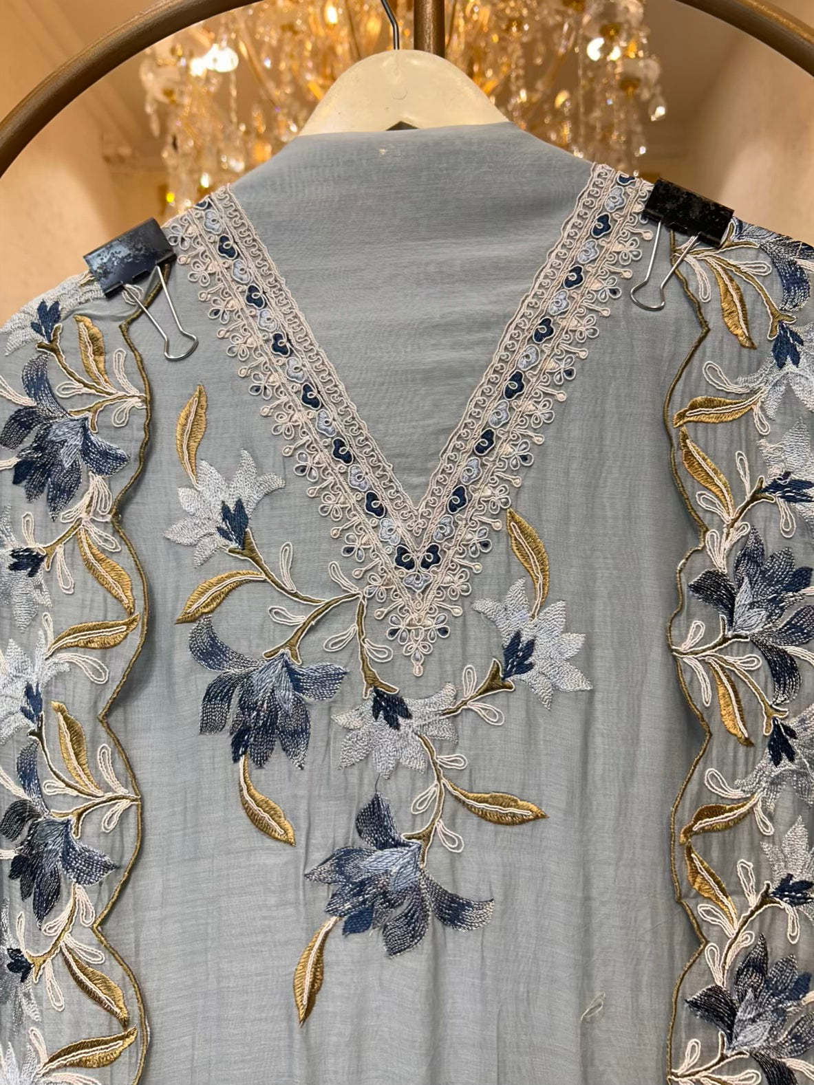 Sahira Dori Naqsh Suit (Powder Blue)