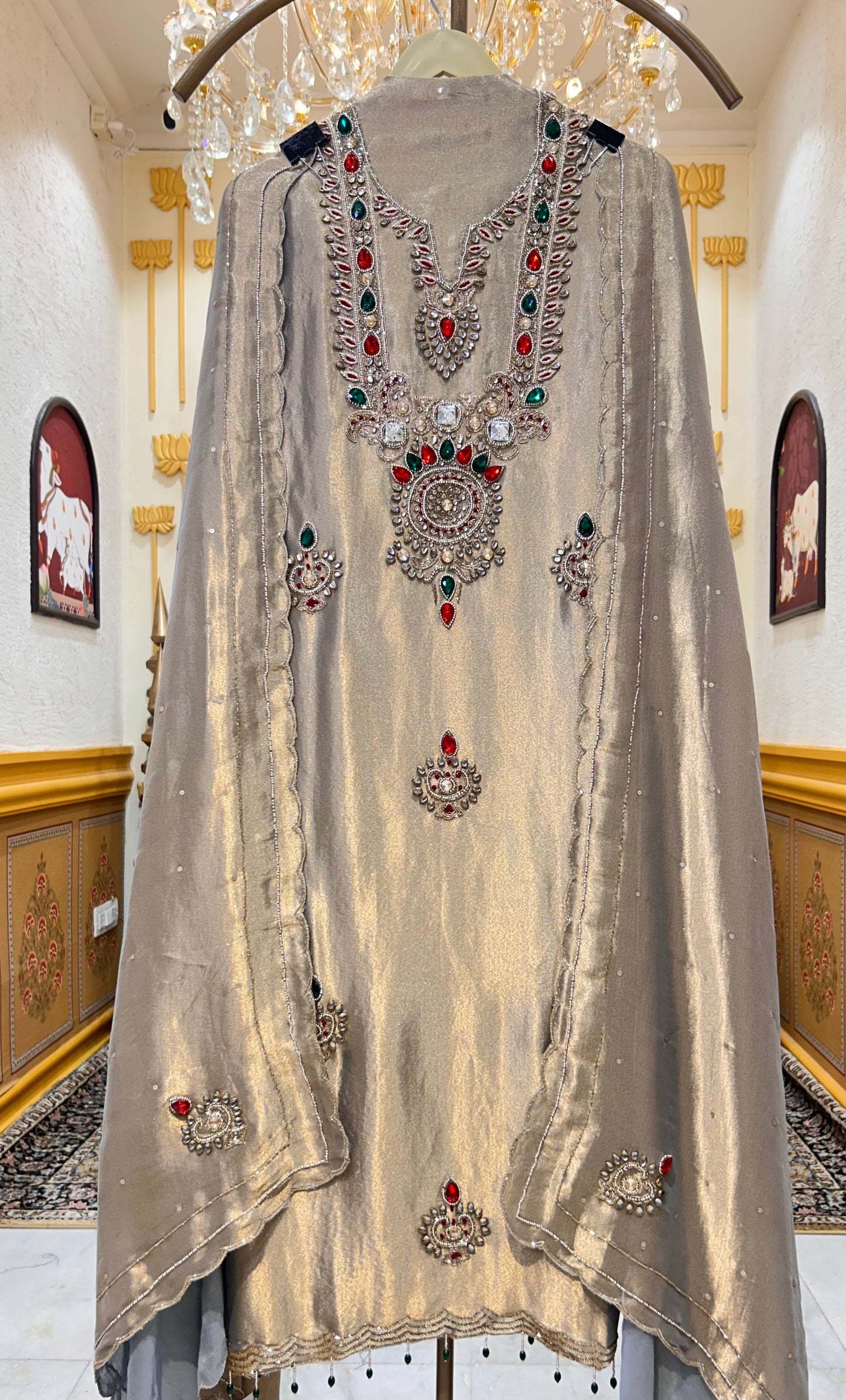 Kundan Étoile Suit