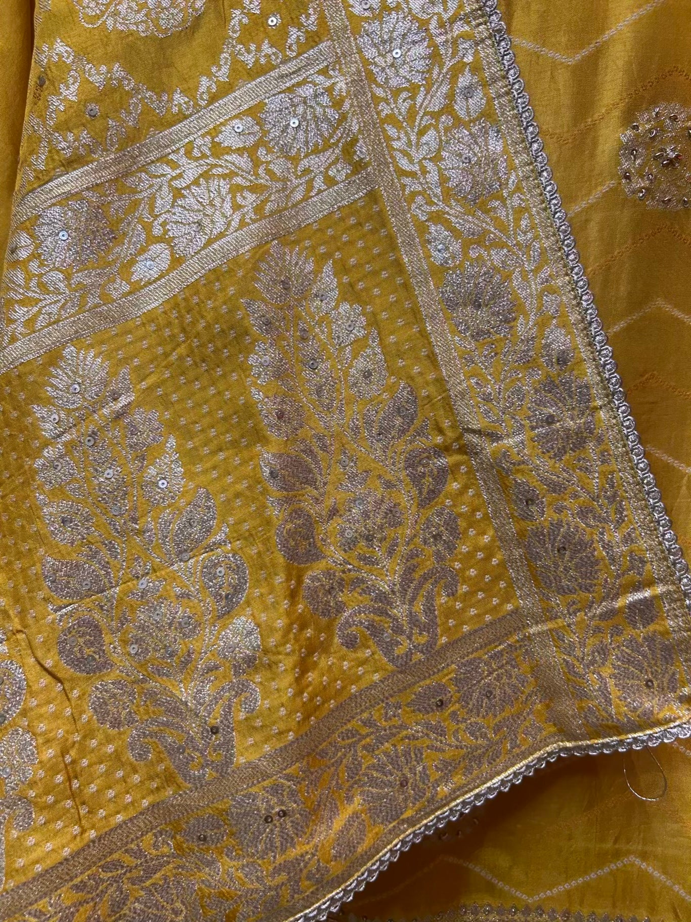 Noor-e-Jhilkar (Yellow)