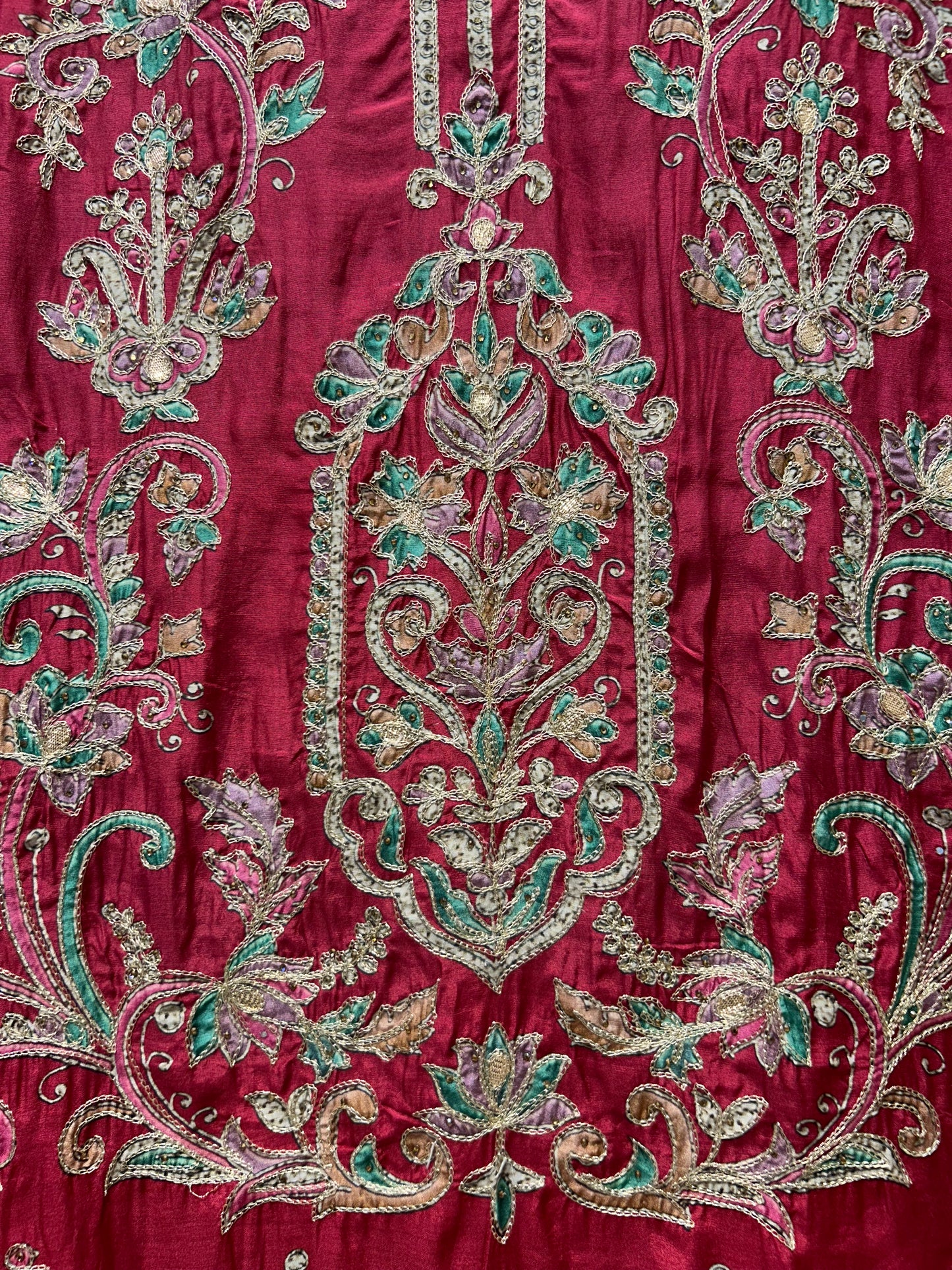 Rayanshi Stone Silk Suit
