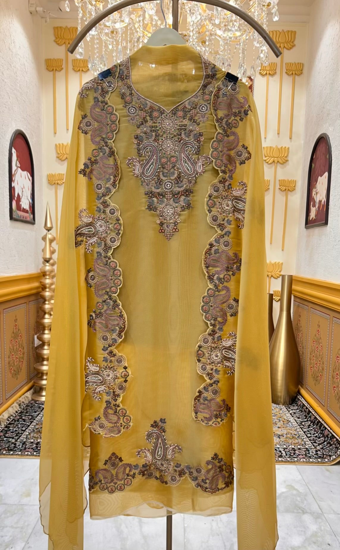 Sarini Motidar Suit (Yellow)