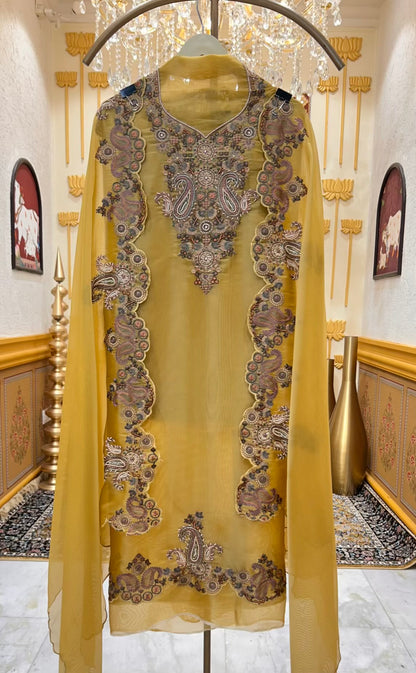 Sarini Motidar Suit (Yellow)